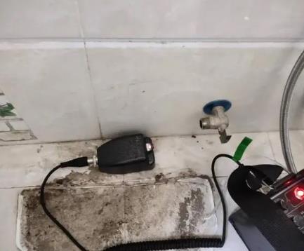 喀喇沁屋顶漏水维修公司分享下卫生间漏水的危害及解决方法